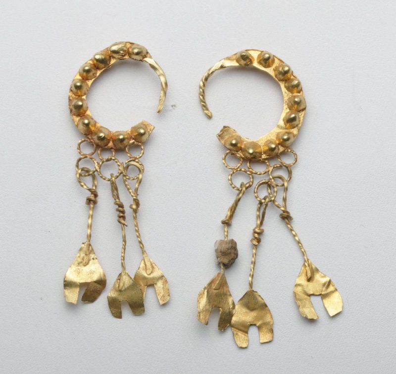 Roman High Karat Gold Earrings (pr) (1 of 2)
