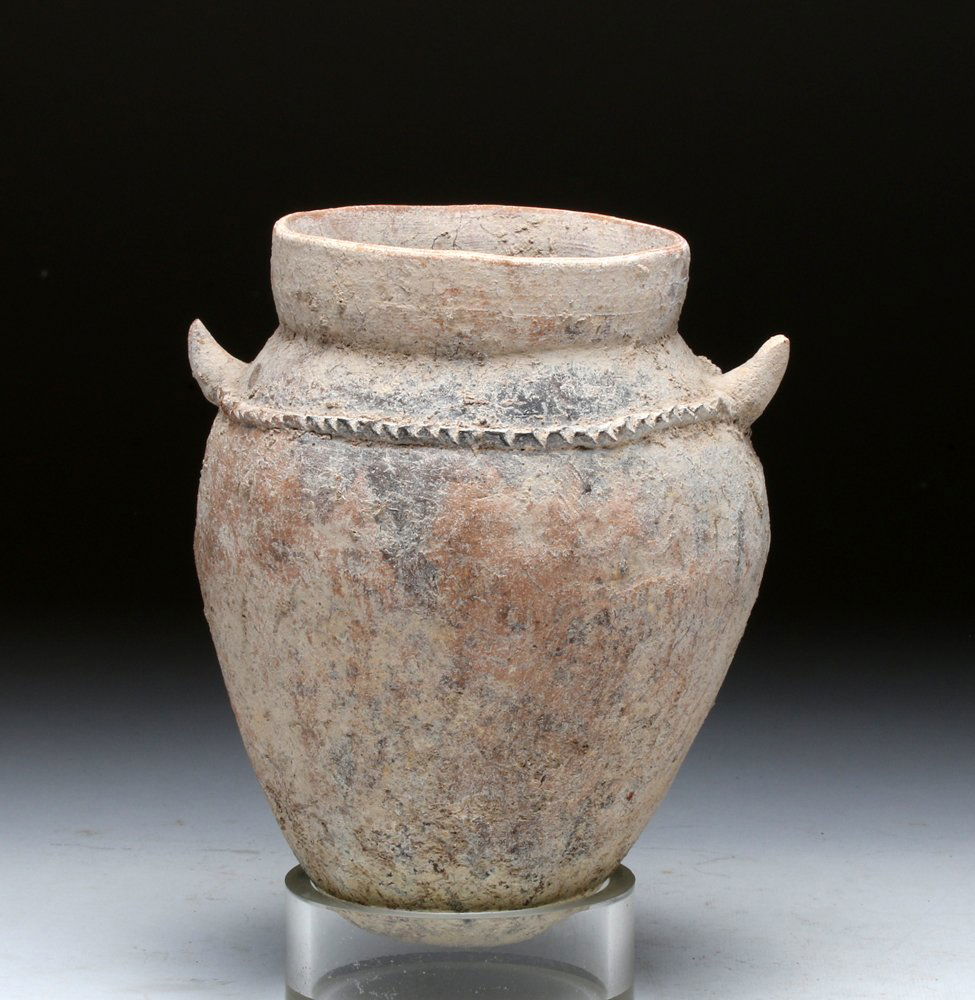 Ancient Ban Chiang Pottery Jar (1 of 4)