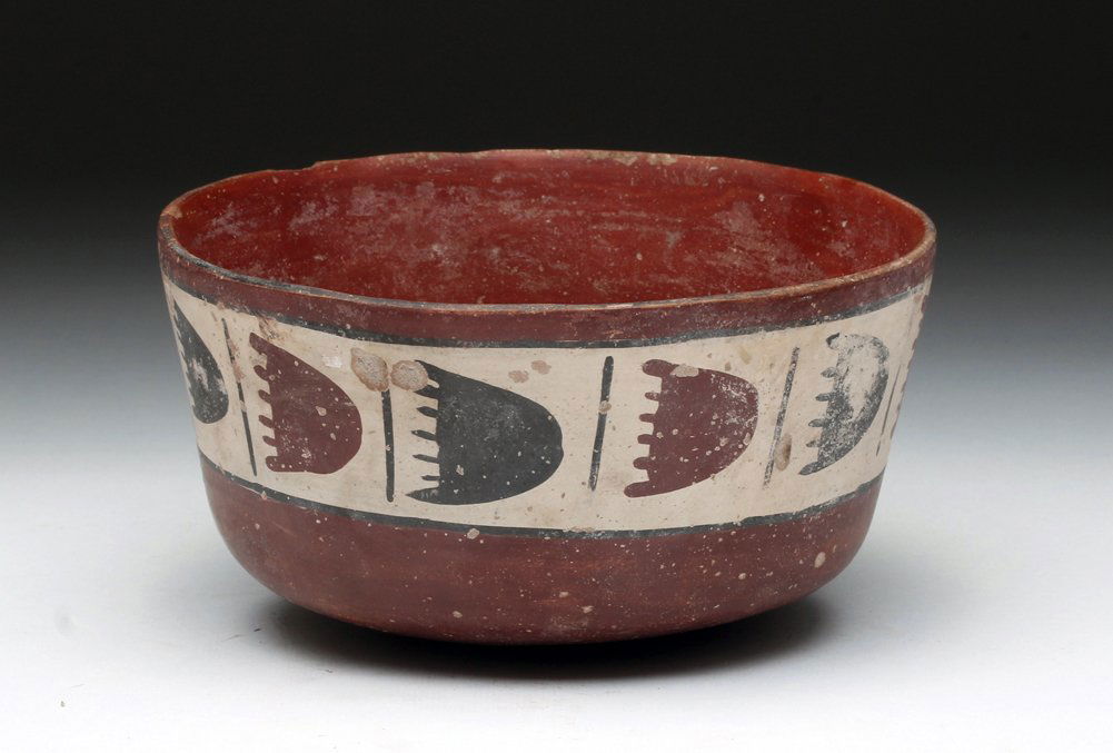 Nazca Polychrome Pottery Bowl - Alternating Feet (1 of 4)