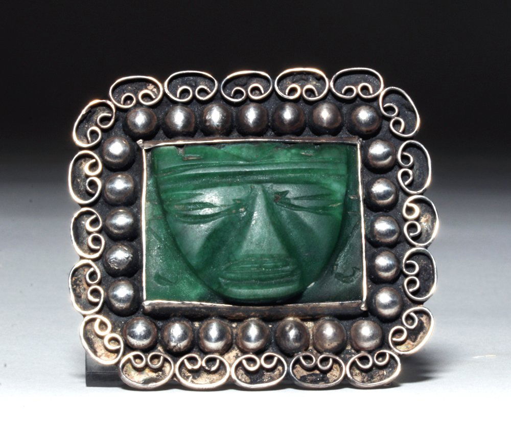 Taxco Silver Brooch w / Jade Teotihuacan Style Maskette (1 of 2)