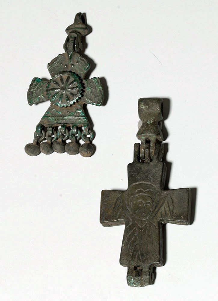 2 Byzantine Bronze Objects - Reliquary + Cross (1 of 4)