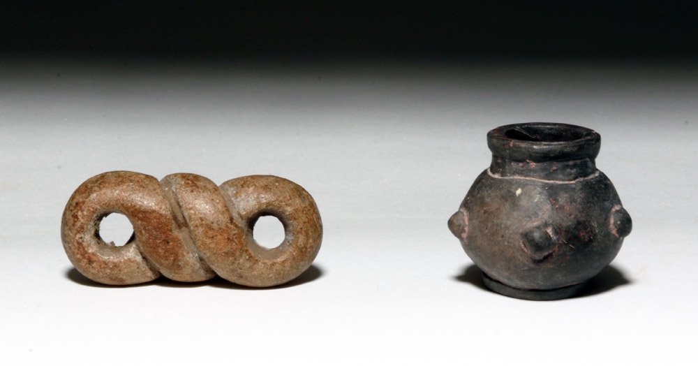 Lot of 2 Miniature Pre-Columbian Pottery Pieces (1 of 2)