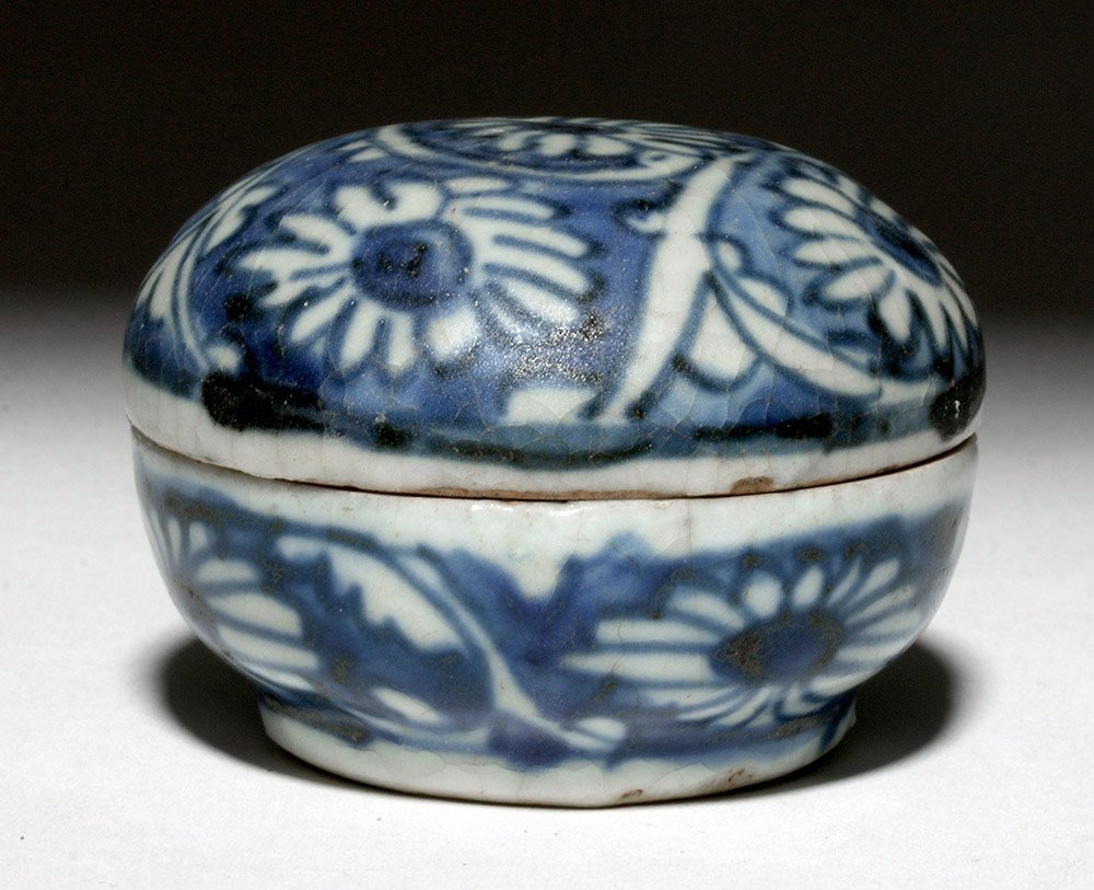 Chinese Ming Dynasty Covered Ceramic Jarlet (1 of 4)