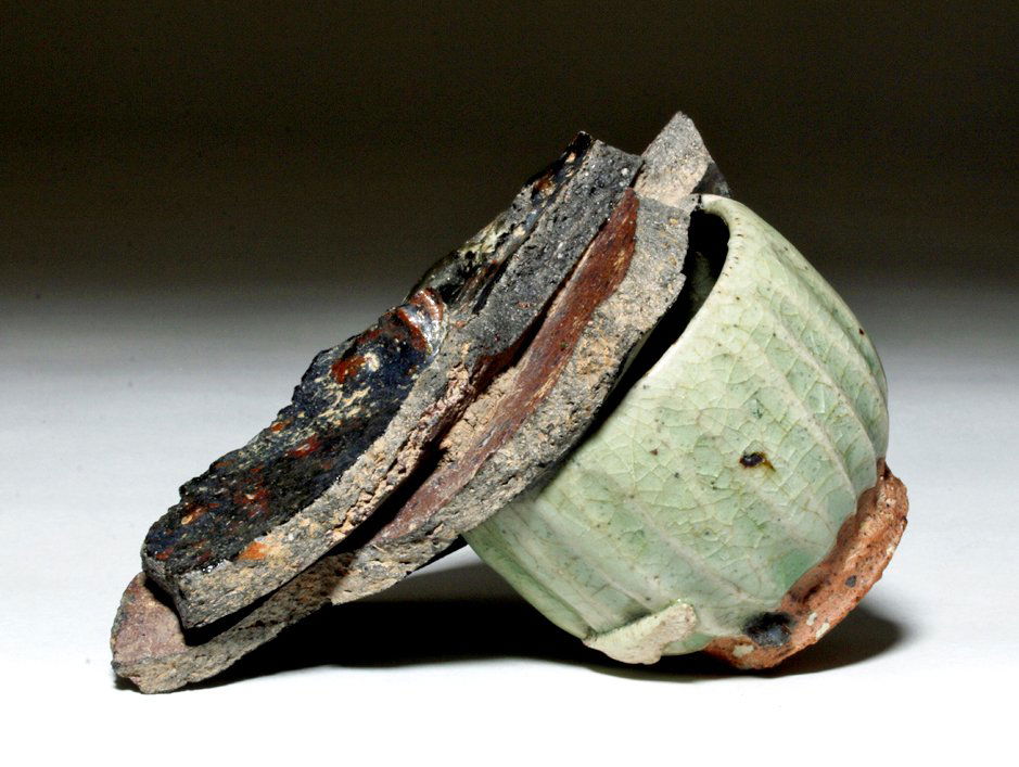 Chinese Yuan Dynasty Kiln "Accident" - Celadon (1 of 4)