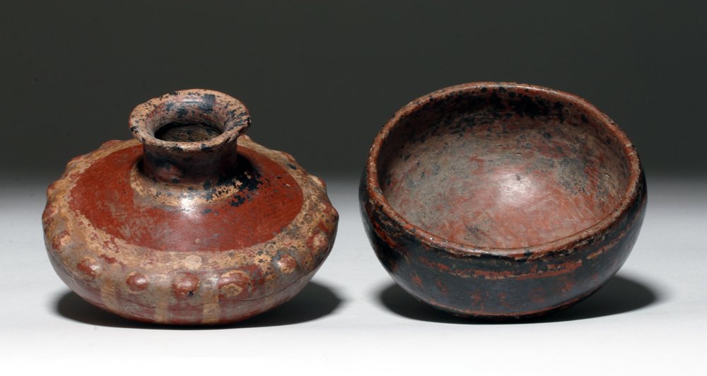 Lot of 2 Pre-Columbian Pottery Jars (1 of 2)