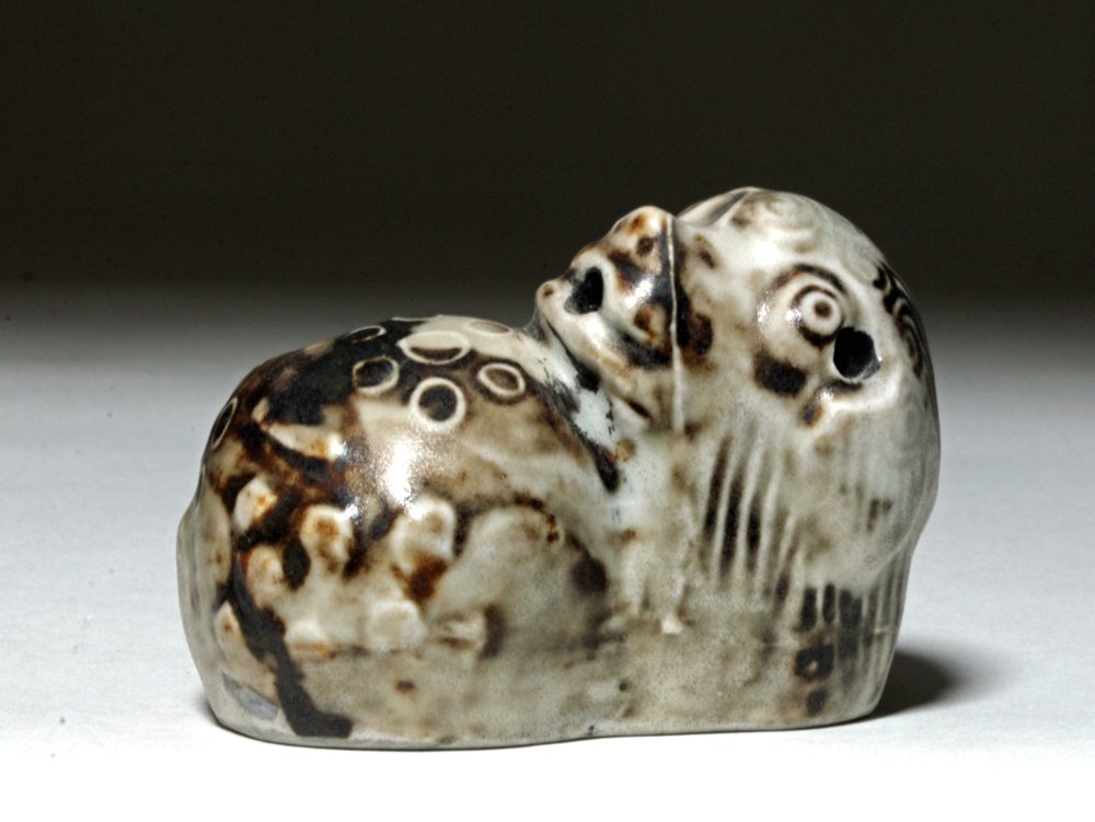 Chinese Ming Dynasty Ceramic Water Dropper - Tiger (1 of 3)