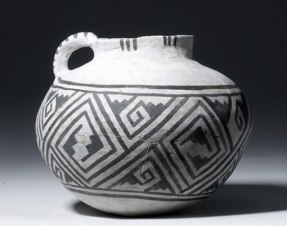 Large Anasazi Snowflake Black-on-White Pottery Pitcher (1 of 6)