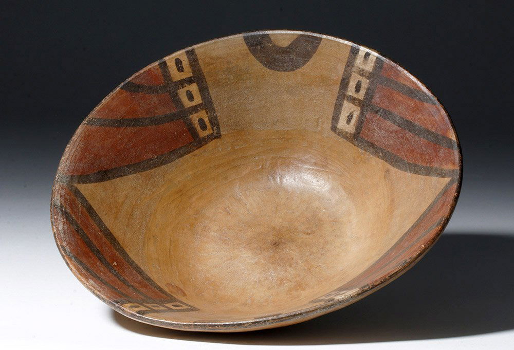Huari / Wari Large Polychrome Bowl (1 of 5)