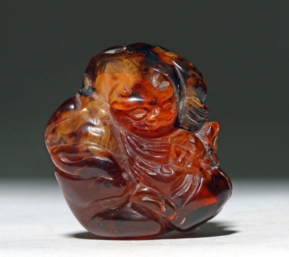 Rare Japanese  Edo / Meiji Carved Amber Netsuke (1 of 4)