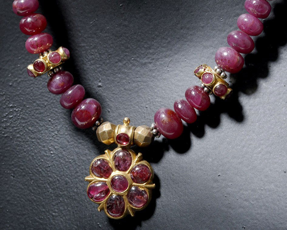 Stunning 19th C. Indian 18K Gold / Ruby Necklace (1 of 7)