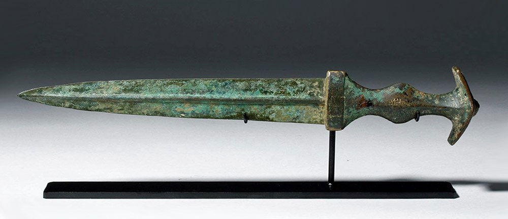 Very Fine Luristan Bronze Dagger (1 of 7)