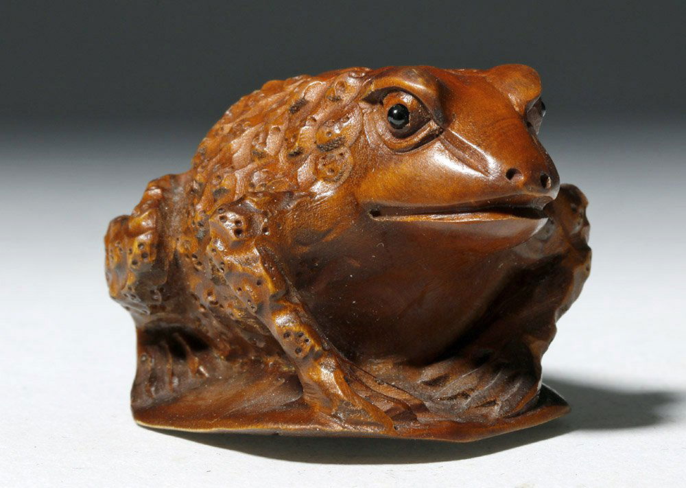 Japanese Meiji Period Boxwood Netsuke - Frog (1 of 7)