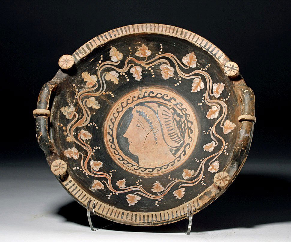 Very Fine Greek Apulian Pottery Patera, Lady of Fashion (1 of 7)