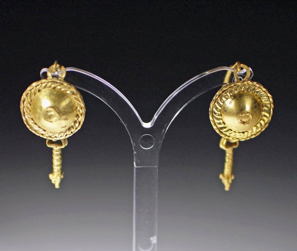 Wearable Roman 22K Gold Earrings - Shield Form (1 of 1)