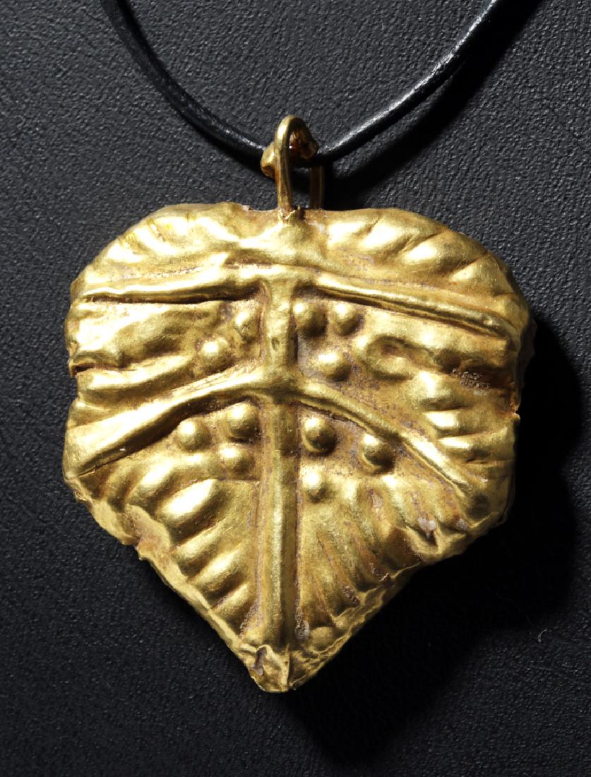 Ancient Roman 20K+ Gold Pendant - Grape Leaf (1 of 2)