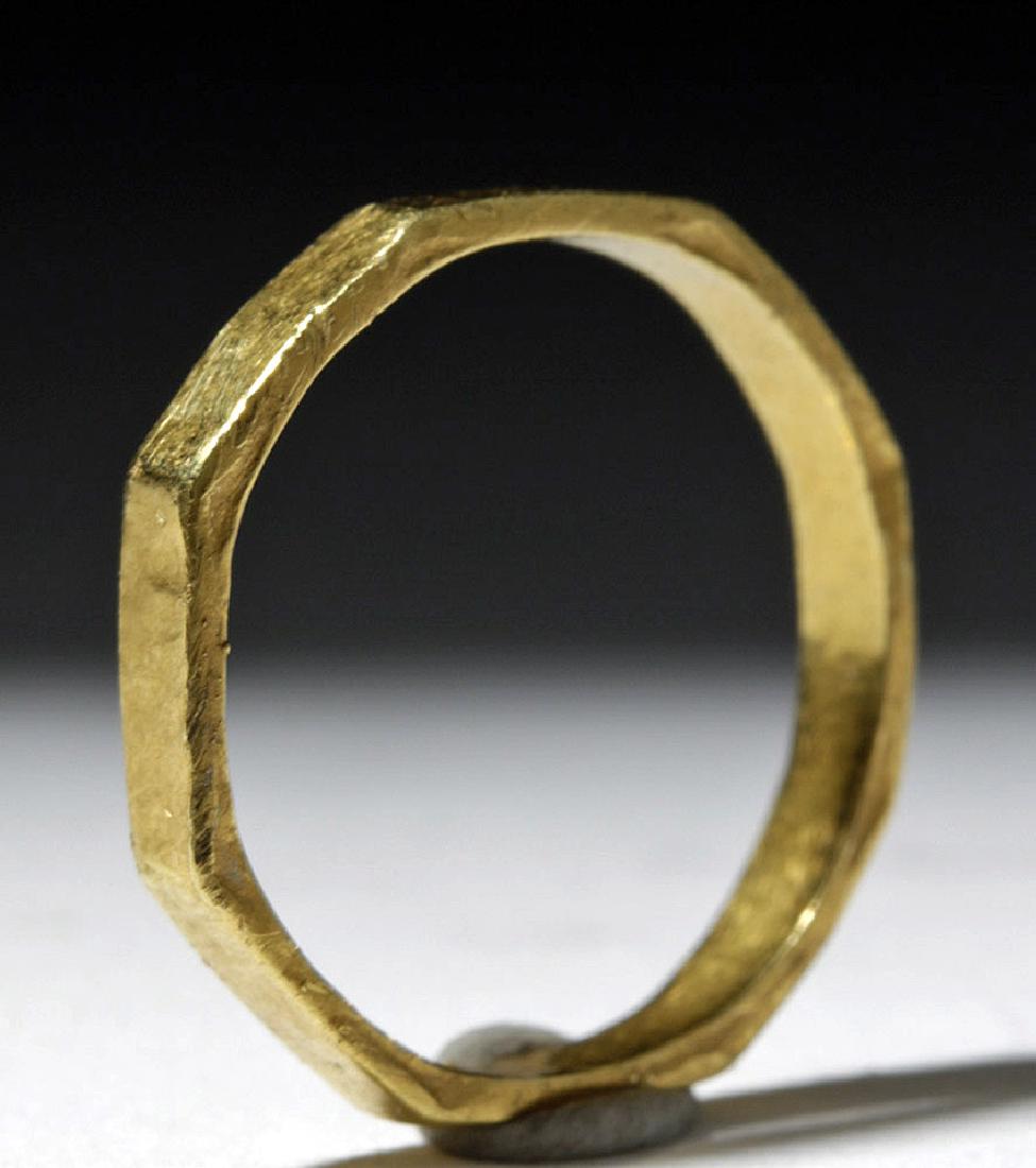 Ancient / Elegant Byzantine 18K Gold Ring (1 of 3)