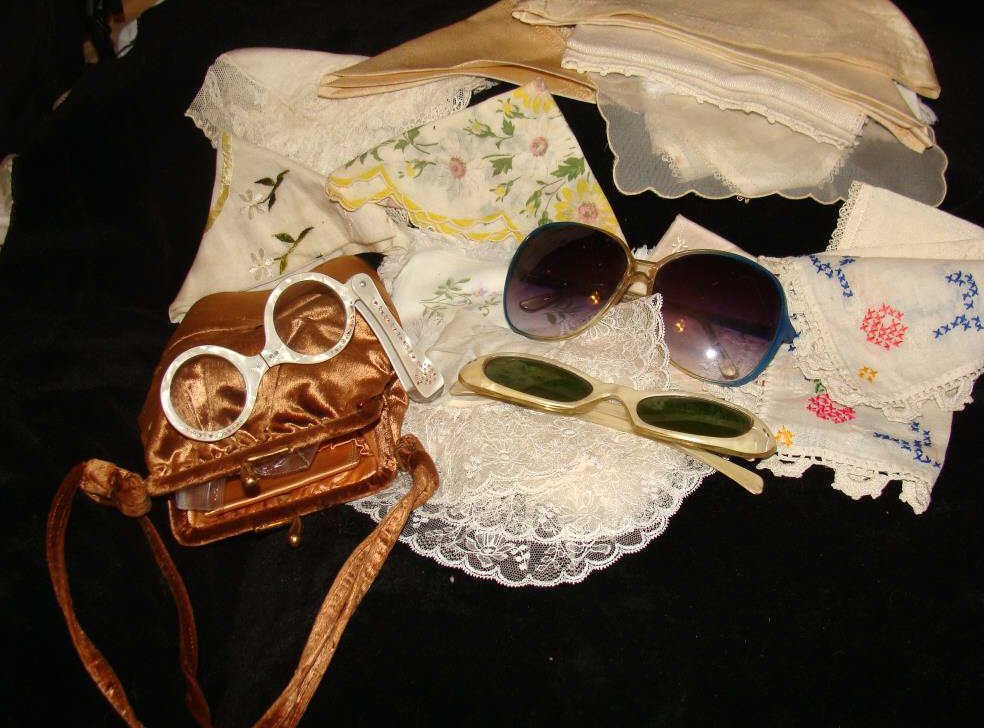 Antique Ladies Lot, Opera Glass Evening Bag (1 of 3)