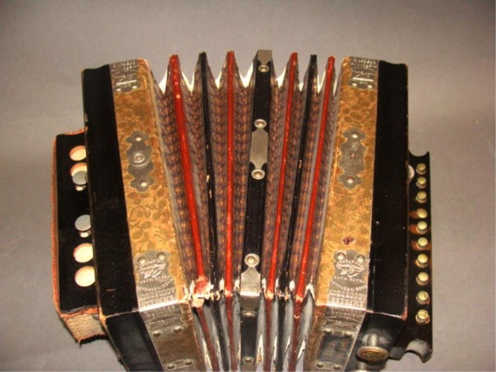 Empress  German Accordion (1 of 3)