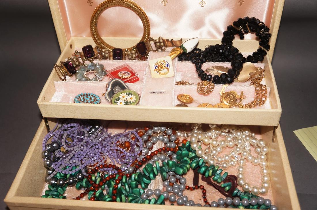 Vintage Costume Jewelry (1 of 3)