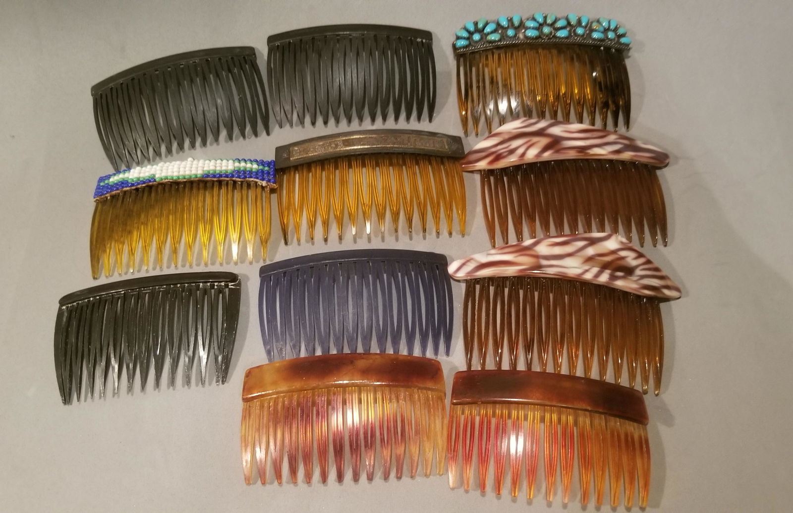 Assorted Lot of Hair Combs (1 of 4)