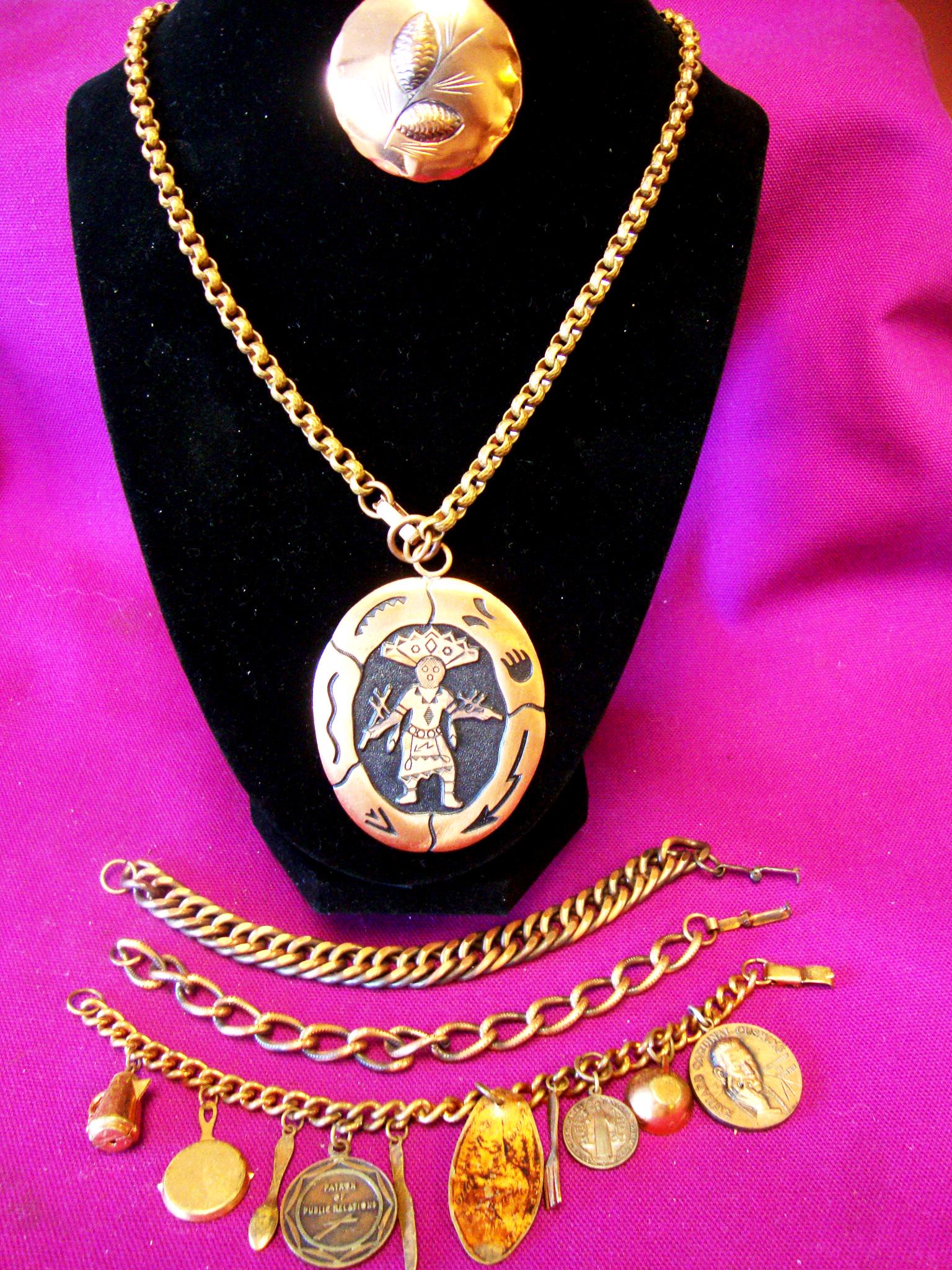 Lot of Vintage Copper Jewelry: Mixed Vintage Lot of Costume Jewelry. Brooch, Necklace, Link Bracelets. Good Condition.