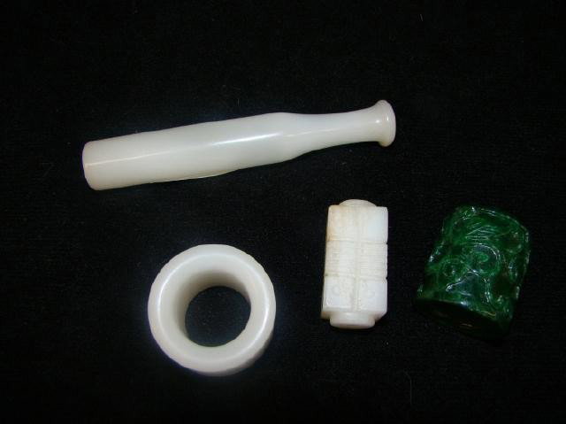 4 Piece Chinese Jade: lot