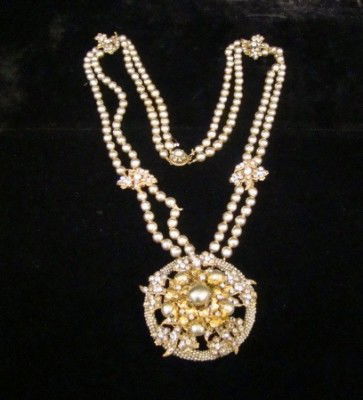 Miriam Haskell Necklace: goldtone,pearl