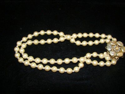 Miriam Haskell Necklace: pearls and goldtone