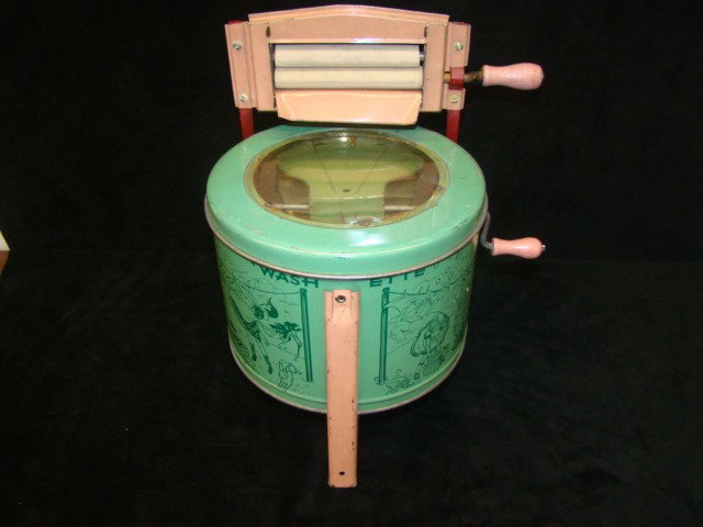 Toy Washing Machine: Tin Litho 1940's Condition VG