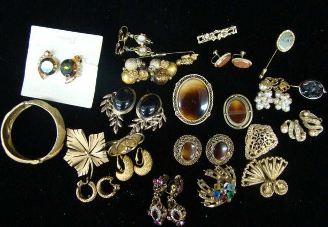 Vintage Jewelry Lot including Trifari: Earrings, Brooch, Pins, Etc. Condition VG/G