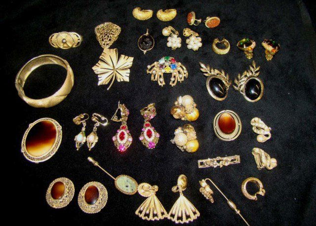 Assorted Lot of Vintage Jewelry 40's-50's: pins, earrings, bracelets etc. Condition vg/g