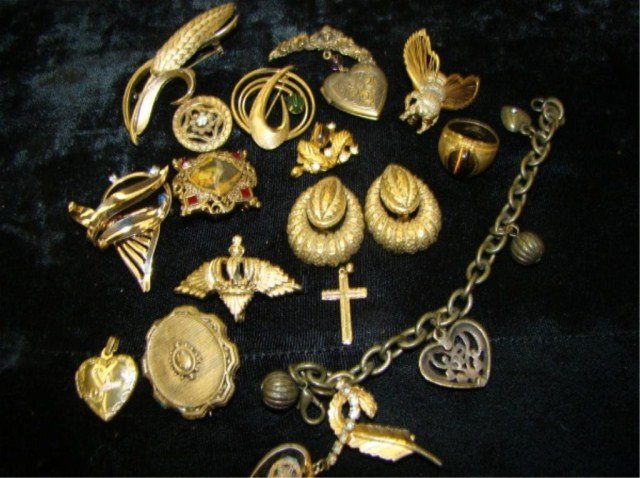 Victorian and Vintage Lot- Some Gold-Filled: mixed lot, brooch, pins, locket, etc Condition vg/g