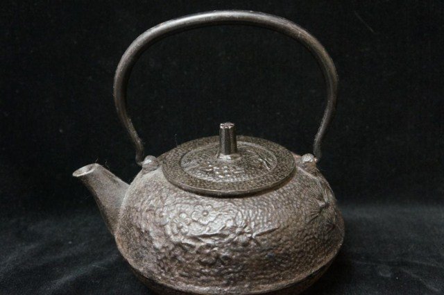 Asian Bronze Tea Kettle: artist signed 9" x 8"