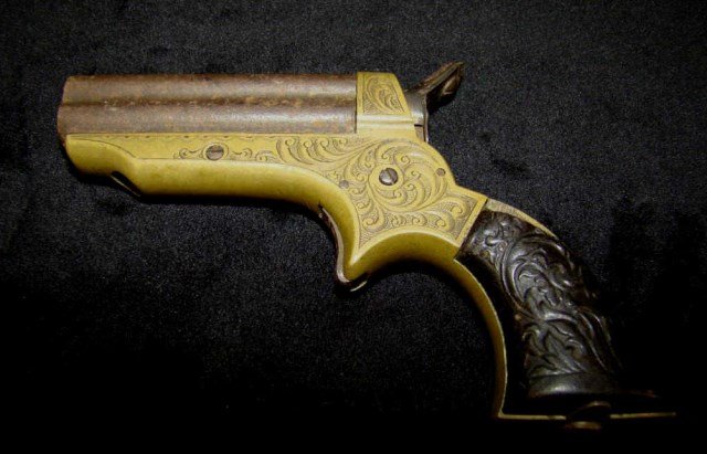 Antique Pepper Box Pistol: bronze frame 4 shot missing button unsigned. 1860s