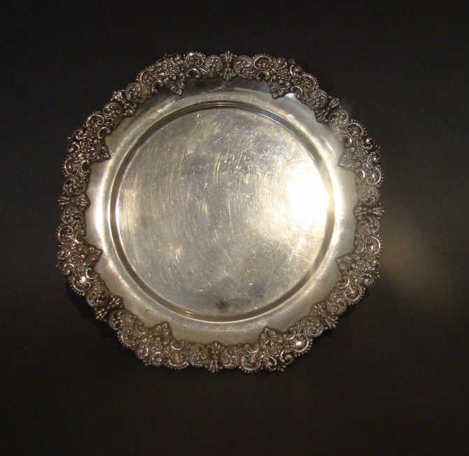 Black Starr & Frost Sterling Silver Bread Tray: with heavy repousse banding 8.78 ozt Condition vg