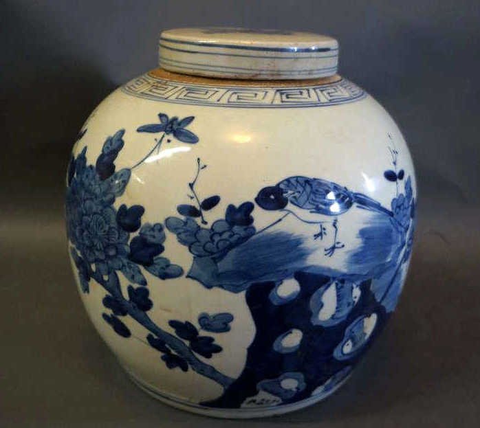 Blue & White Canton Ginger Jar: covered ginger jar 12" x 10" Condition vg/g