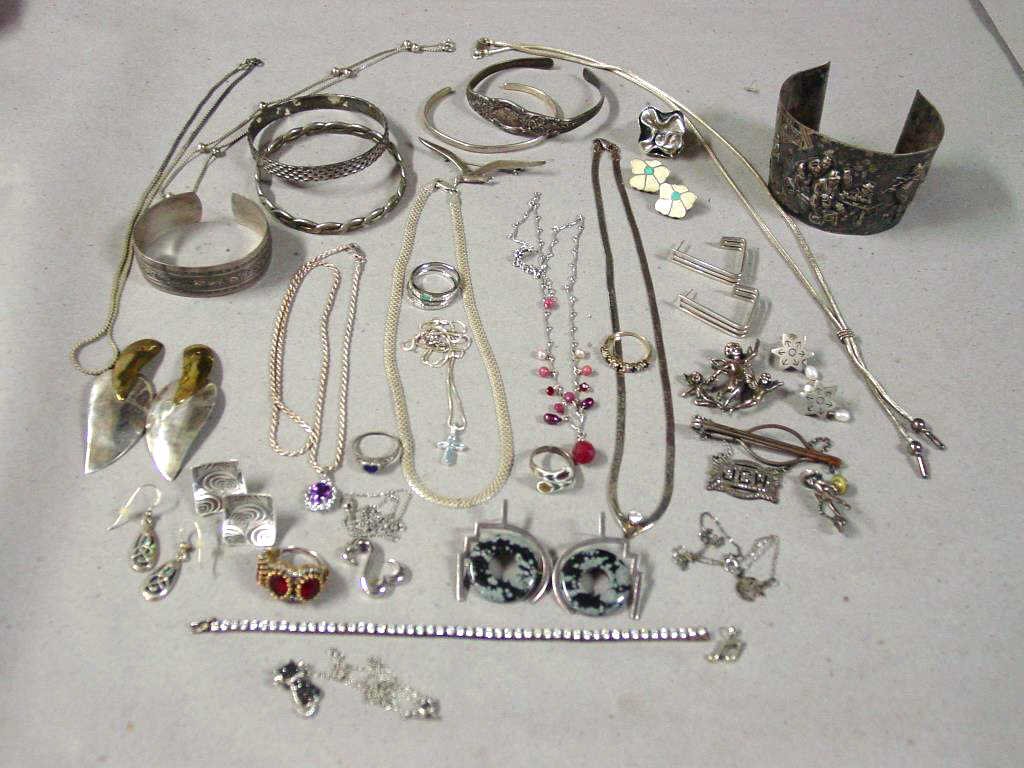 Large Grouping of Sterling Silver Jewelry (1 of 5)