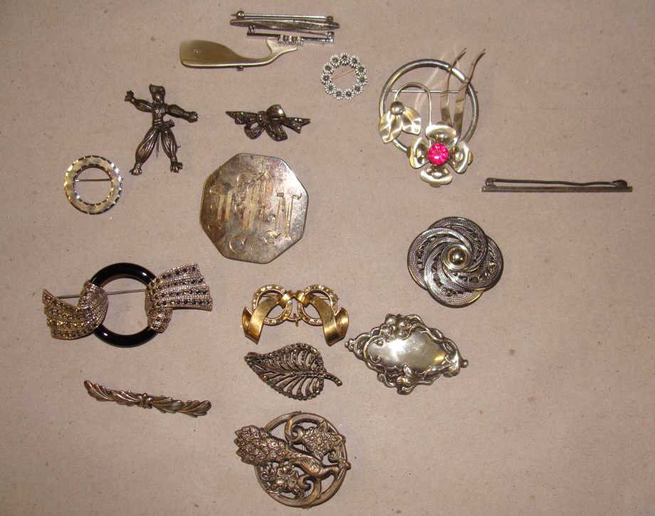 Lot of Sterling Silver Pins / Brooches (1 of 2)