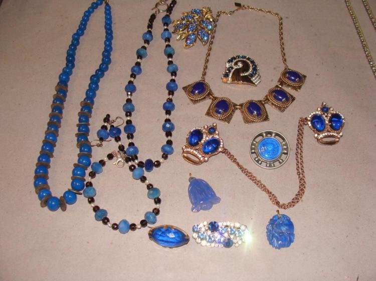 Grouping of Art Deco, Mid-Century Jewelry (1 of 4)