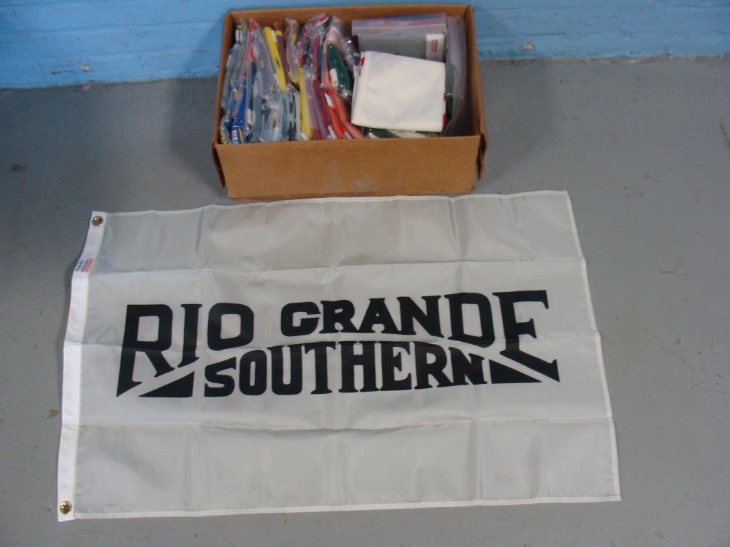 Lg. Lot of Scale Railway Equip. Co Railroad Flags (1 of 2)