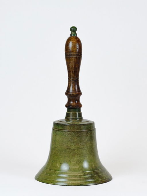1 A REPLICA 1912 TITANIC LONDON SHIP'S BELL Nov 05, 2010 Morton Auctioneers and Appraisers