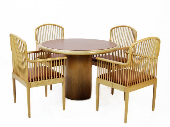 A ROUND SYNTHETIC LEATHER TOPPED MAPLE CARD TABLE: A ROUND SYNTHETIC LEATHER TOPPED MAPLE CARD TABLE WITH FOUR CHAIRS WITH SYNTHETIC LEATHER SEATS 29 1/2 x 42 x 42 inches (table) / 37 x 21 x 18 1/2 inches (chairs)