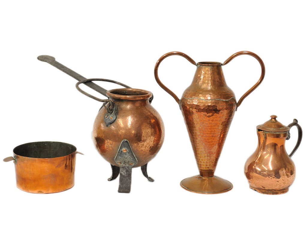 A GROUP OF FOUR FRENCH DECORATIVE COPPER ITEMS tal: A GROUP OF FOUR FRENCH DECORATIVE COPPER ITEMS tallest 13 1/2x 11 x 6 inches
