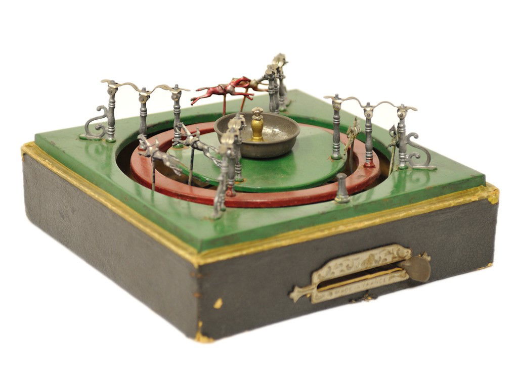 73 TIN TOY HORSE RACING GAME IN ORIGINAL BOX MADE BY J