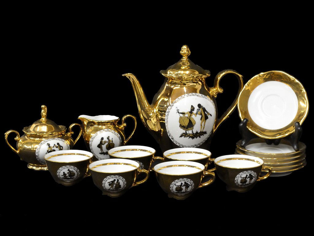 10 A BAVARIAN GERMANY 24K GOLD PLATED PORCELAIN TEA SE
