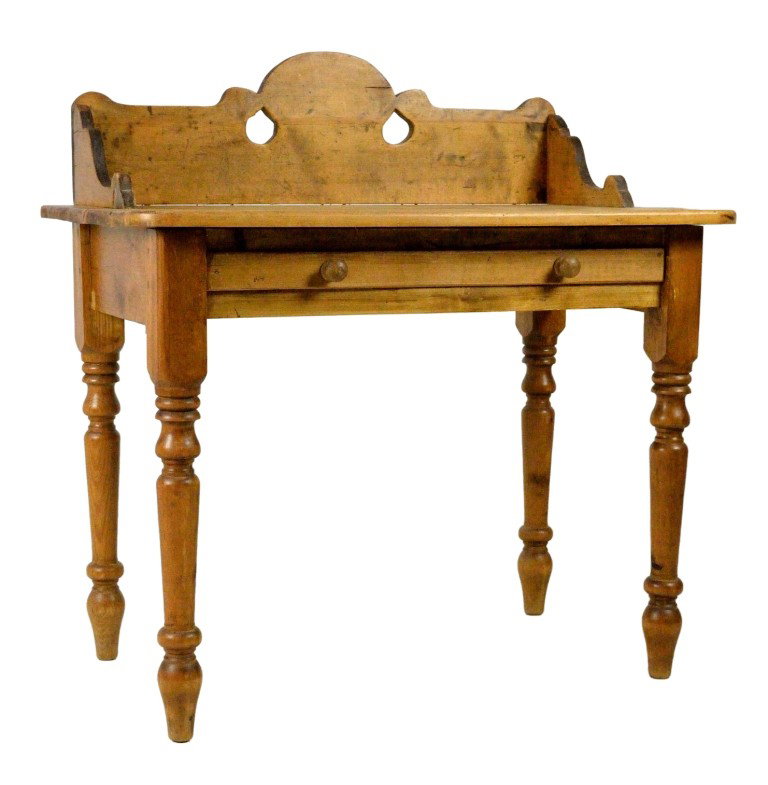 AN ANTIQUE ENGLISH PINE WASHSTAND: AN ANTIQUE ENGLISH PINE WASHSTAND 40 x 39 x 22 inches