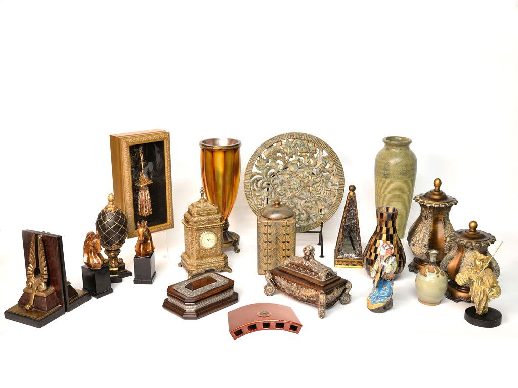 A LARGE LOT OF DECORATIVE ARTS ITEMS Consisting of c: A LARGE LOT OF DECORATIVE ARTS ITEMS Consisting of ceramic vases, chargers, planters, figurines, etc. Includes clock, wall decoration, containers, cases 19 items total tallest 18 x 18 x 1 inches