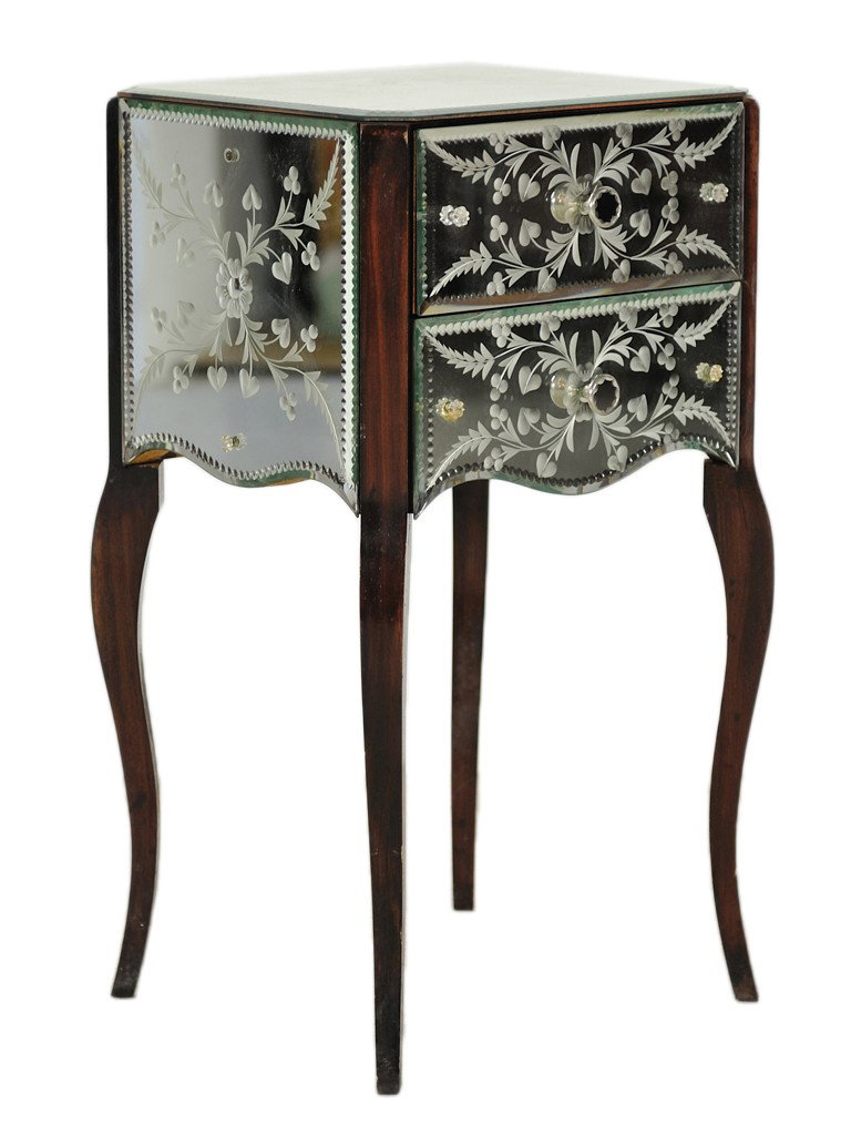 A PETITE ETCHED FRONT MIRRORED LAMP TABLE: A PETITE ETCHED FRONT MIRRORED LAMP TABLE 25 x 13 ½ x 12 inches