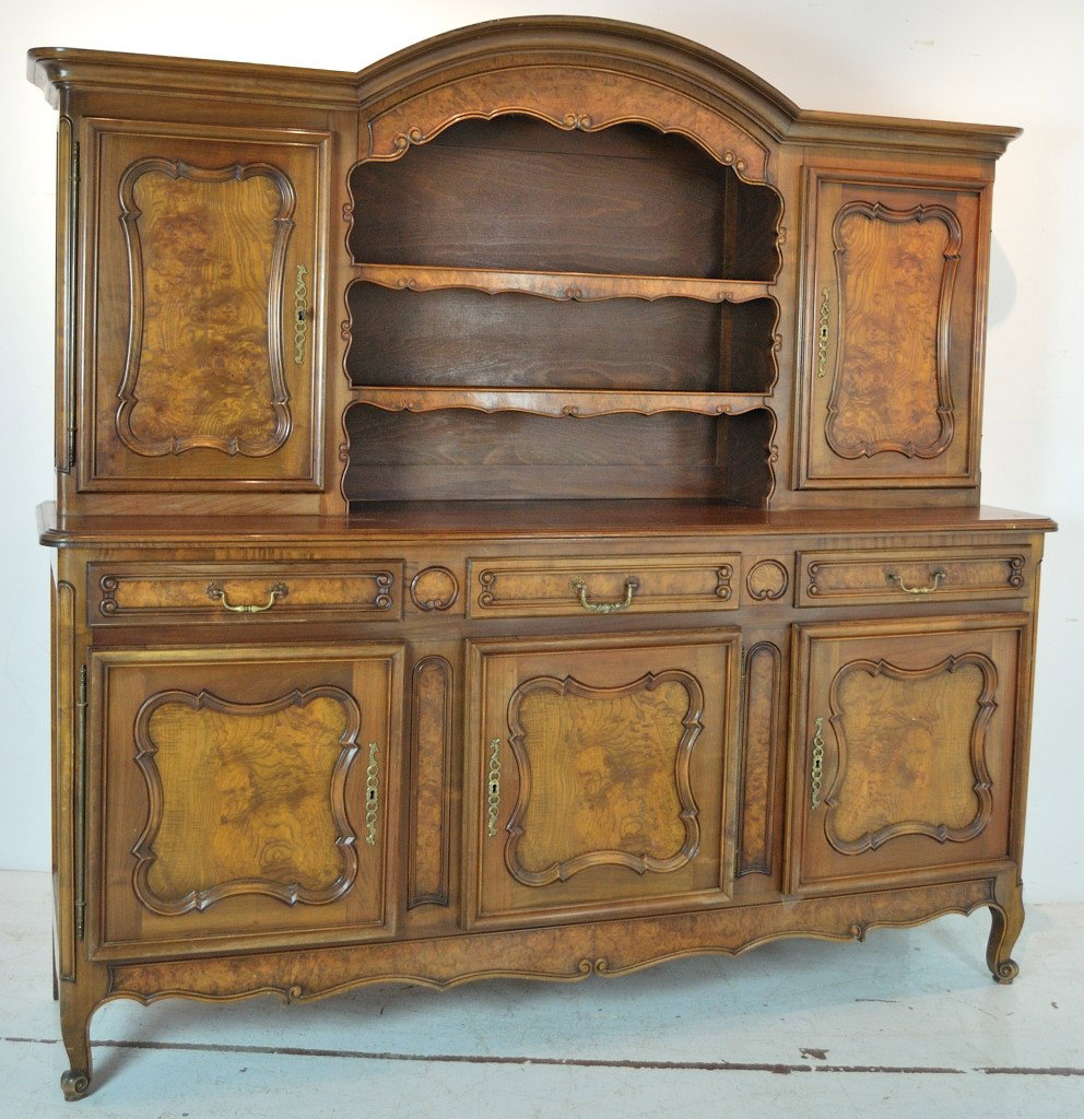 A LOUIS XV BUFFET: A LOUIS XV BUFFET 81 x 82 x 21 inches