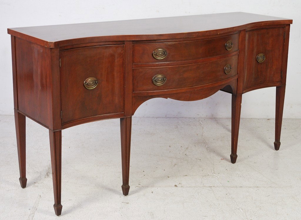A MAHOGANY BOWFRONT BUFFET: A MAHOGANY BOWFRONT BUFFET 36 x 70 x 22 inches
